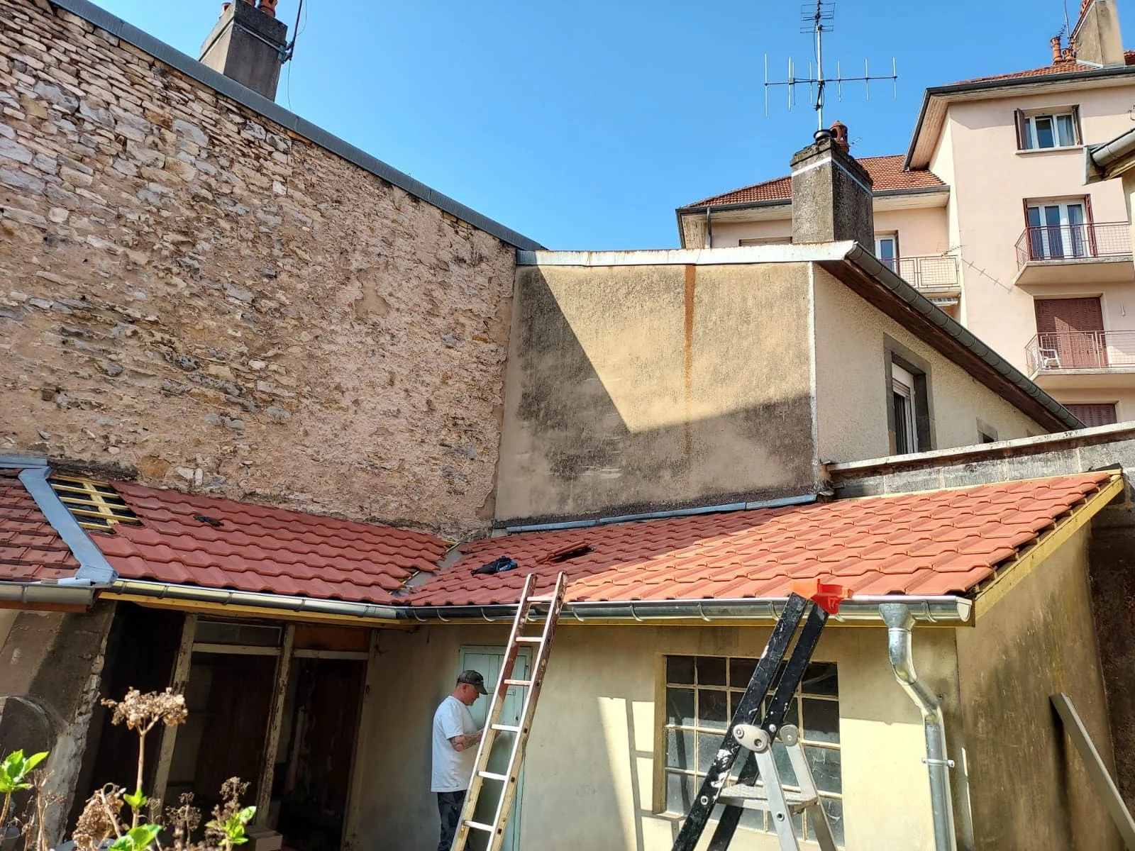 Urgence toiture — Couvre-Toit 25